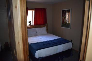 Ute Bluff Lodge Cabins & RV Park