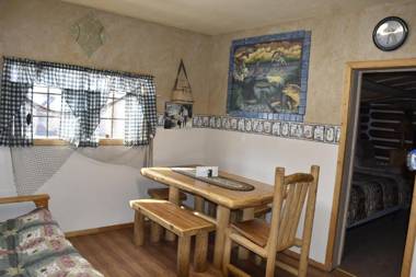 Chinook Cabins & RV Park