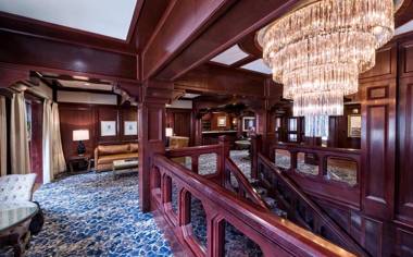 Poste Montane Lodge by East West