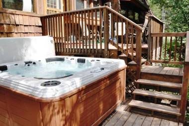 4 Bedroom Ski Home in East Vail with private hot tub