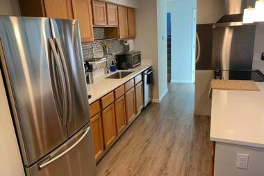 Very Spacious apartment close to Lions Head Gondola