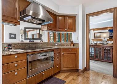 323 Beaver Creek Lodge