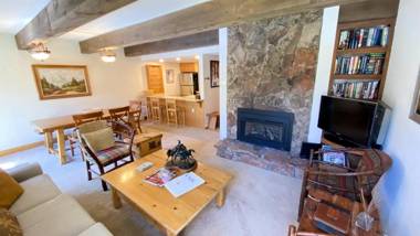 #205 Vail International