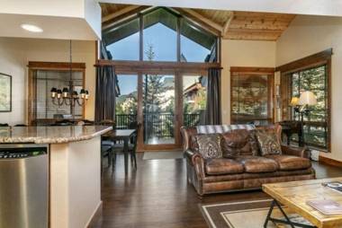 3 Bedroom in Lionshead Village at The Antlers