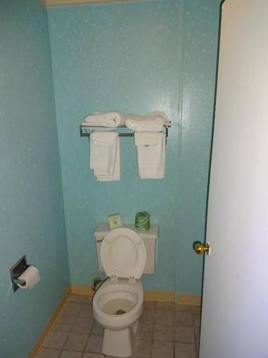 Hilltop Express Inn