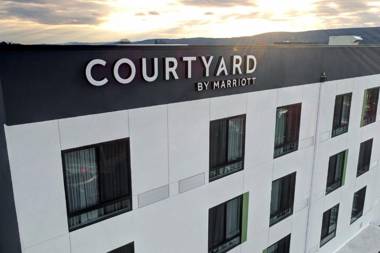 Courtyard by Marriott Southington