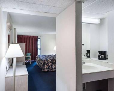 Econo Lodge Inn & Suites - Rehoboth Beach