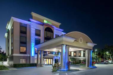 Holiday Inn Express Hotel & Suites Bartow an IHG Hotel