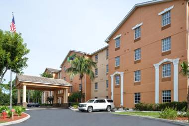 Holiday Inn Express Hotel & Suites Bonita Springs/Naples an IHG Hotel