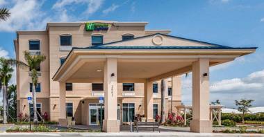 Holiday Inn Express & Suites Boynton Beach East an IHG Hotel