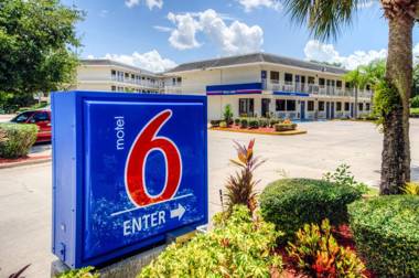 Motel 6-Bradenton FL