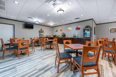 Quality Inn & Suites Brooksville I-75/Dade City