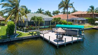 Waterfront Villa ID2621