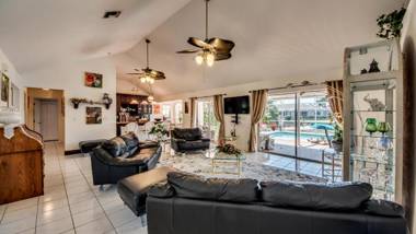 Lakeside at Cat Cay - Cape Coral - Roelens Vacations