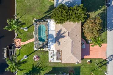 Sea Glass Cottage -Cape Coral - Roelens Vacations