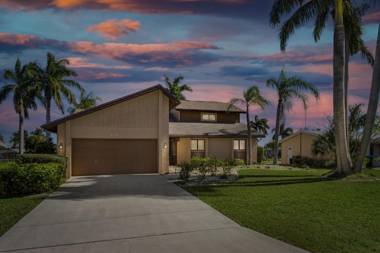 BRAND NEW RENTAL Heated Pool & Spa DIRECT Gulf access - Villa Bimini Breeze - Roelens Vacations