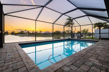 BRAND NEW Paradise with never ending Sunsets - Villa Chillax N Sunsets - Roelens Vacations