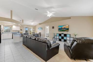 Waterfront Villa with Heated Pool - Villa Wine Down - Roelens Vacations