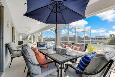 Waterfront Villa with Heated Pool - Villa Wine Down - Roelens Vacations