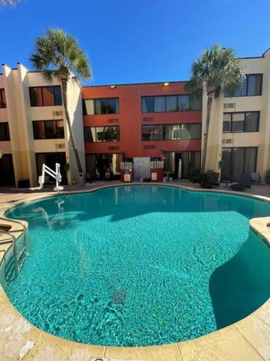 Tropical Palms Hotel