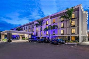 Comfort Inn & Suites St Pete - Clearwater International Airport