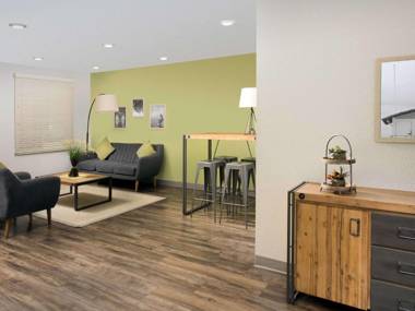 Woodspring Suites Clearwater