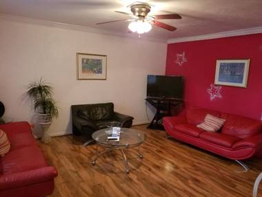 Sands Point Motel
