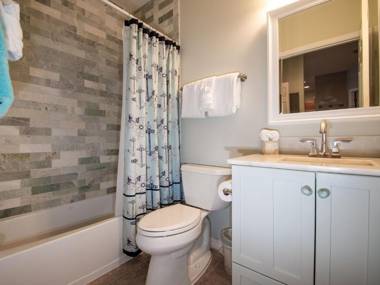 Harborview Grande 803