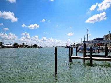 Sandpiper's Cove 303 Waterfront 3 Bedroom 2 Bathroom - Sandpiper's Cove 23146