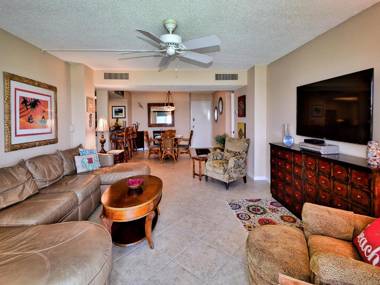 440 West 607N 6th Floor 440 West Condo with Stunning Water View. 23148