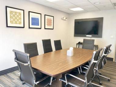 Holiday Inn Express Hotel & Suites Clewiston an IHG Hotel