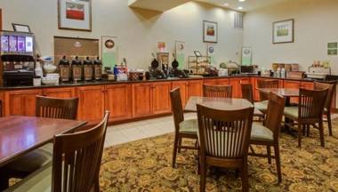 Country Inn & Suites by Radisson Crestview FL