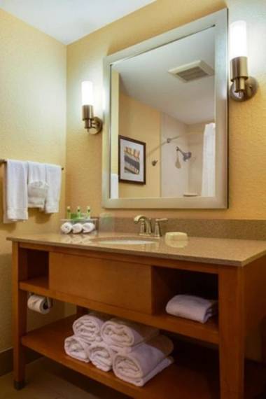 Holiday Inn Express Fort Lauderdale Airport South an IHG Hotel