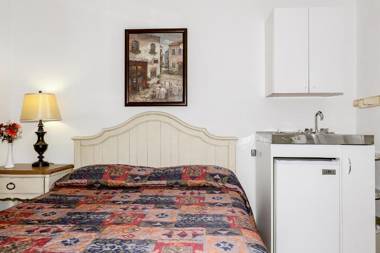 Shell Motel Hollywood