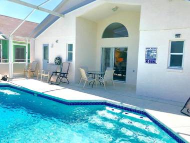 Fabulous 4 Bedrooms Villa 3 Bath with Private Pool 15 Min to Disney