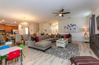 Welcome to the Magic of Ocean Breeze