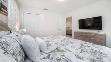 Lyon King Offer Water Park & Lazy River