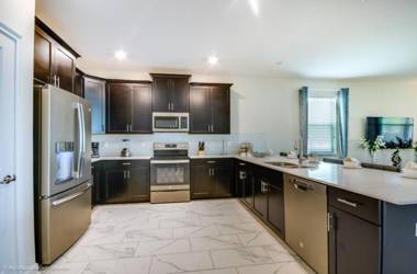 Engaged Your Dream 9BD Pool Home 21 PPL