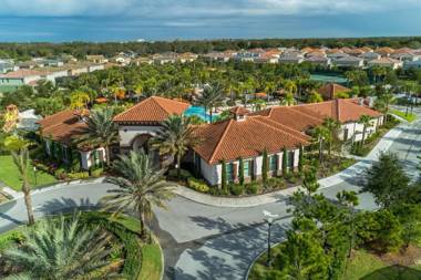 5268OBA-Solterra Resort