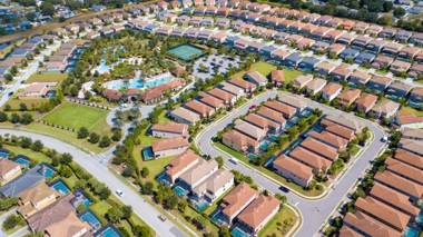 Gorgeous 5 Bd w/ Pool Close to Disney 6071