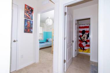 Gorgeous 5 Bd w/ Pool Close to Disney 6071