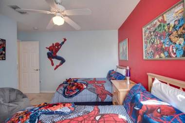 Balmoral Breeze -Lake View Family Villa with Private Pool & Game Room