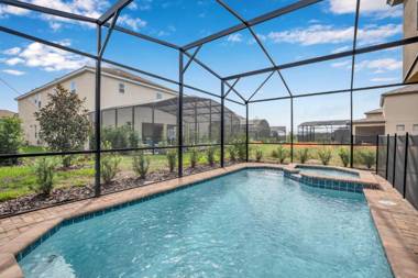 Lush Home with Harry Potter Room & Big Pool Area - CDC Standards 7ST477