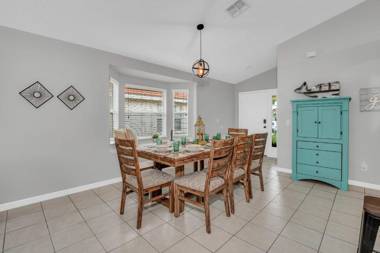 Gorgeous LAKE VIEW and Large Game Room CDC Standards #4AV243