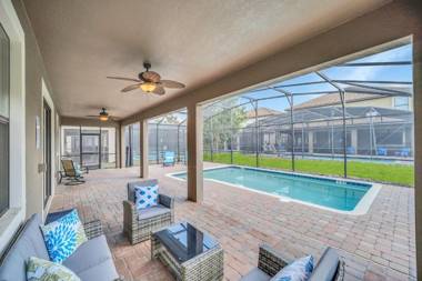 Spacious Home Near Disney