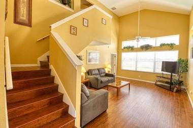 Clifford's Pinewood Estates Vacation Home