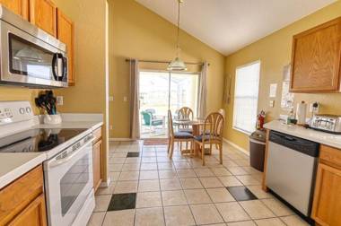 Clifford's Pinewood Estates Vacation Home