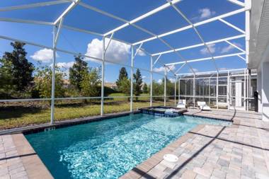 Luxurious Single Family Home w Pool Close to Disney 1568M
