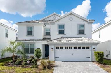 Luxurious Single Family Home w Pool Close to Disney 1568M