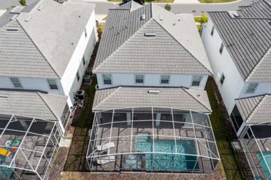 Luxurious Single Family Home w Pool Close to Disney 1568M